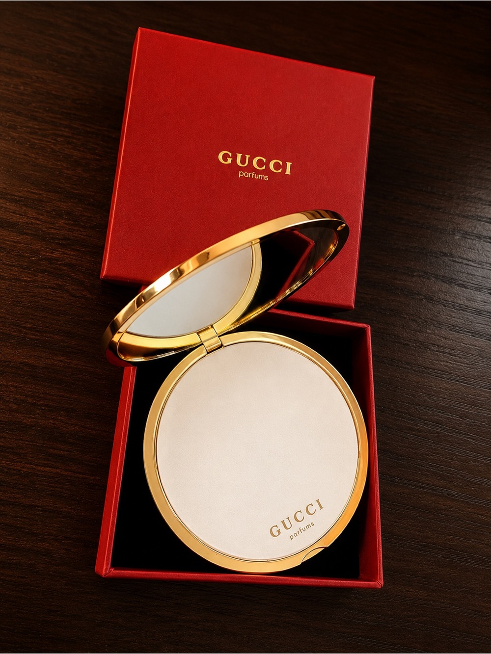 Fashion Jewelry Gucci Gold Compact with Cream Powder